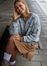 Indlæs billede til gallerivisning BLACK COLOUR HIYA CARDIGAN LIGHT GREY 1188
