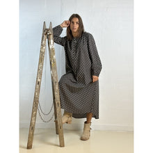 Indlæs billede til gallerivisning GASPAR DRESS LUNA DOT GREY DOT
