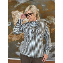 Indlæs billede til gallerivisning GASPAR SHIRT MADISON STRIPE BROWN/BLUE
