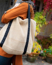 Indlæs billede til gallerivisning BLACK COLOUR TEDDY BAG ALLY FRAPPE
